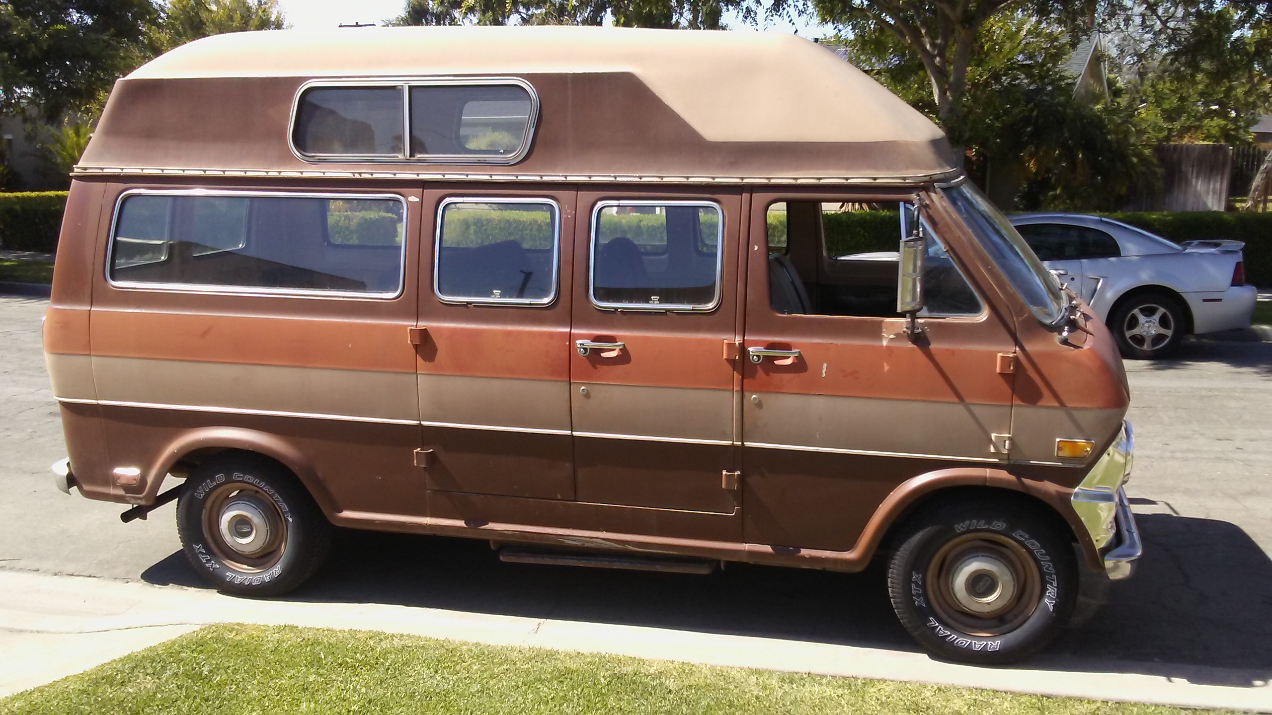 1969 Ford Van.jpg