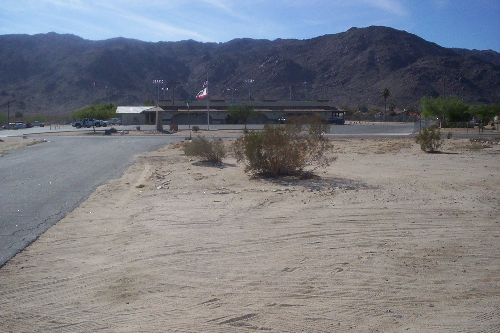 29 palms dumps 010.JPG