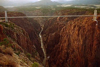 A028,_Royal_Gorge_Bridge,_Colorado,_USA,_2001.jpg